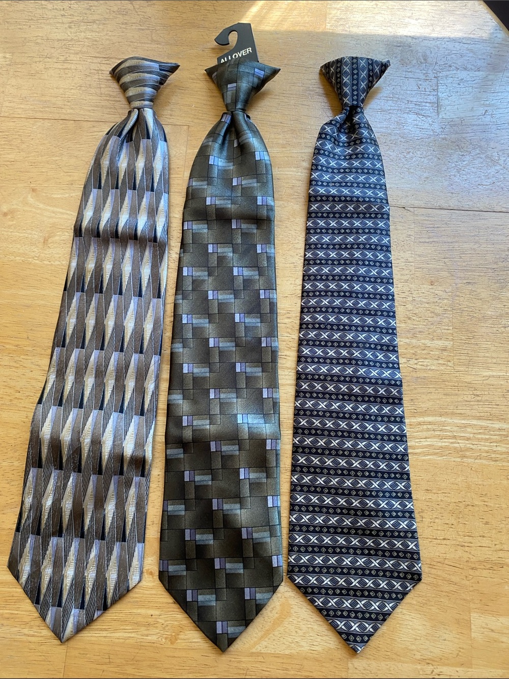 3 Set Different Brands ties